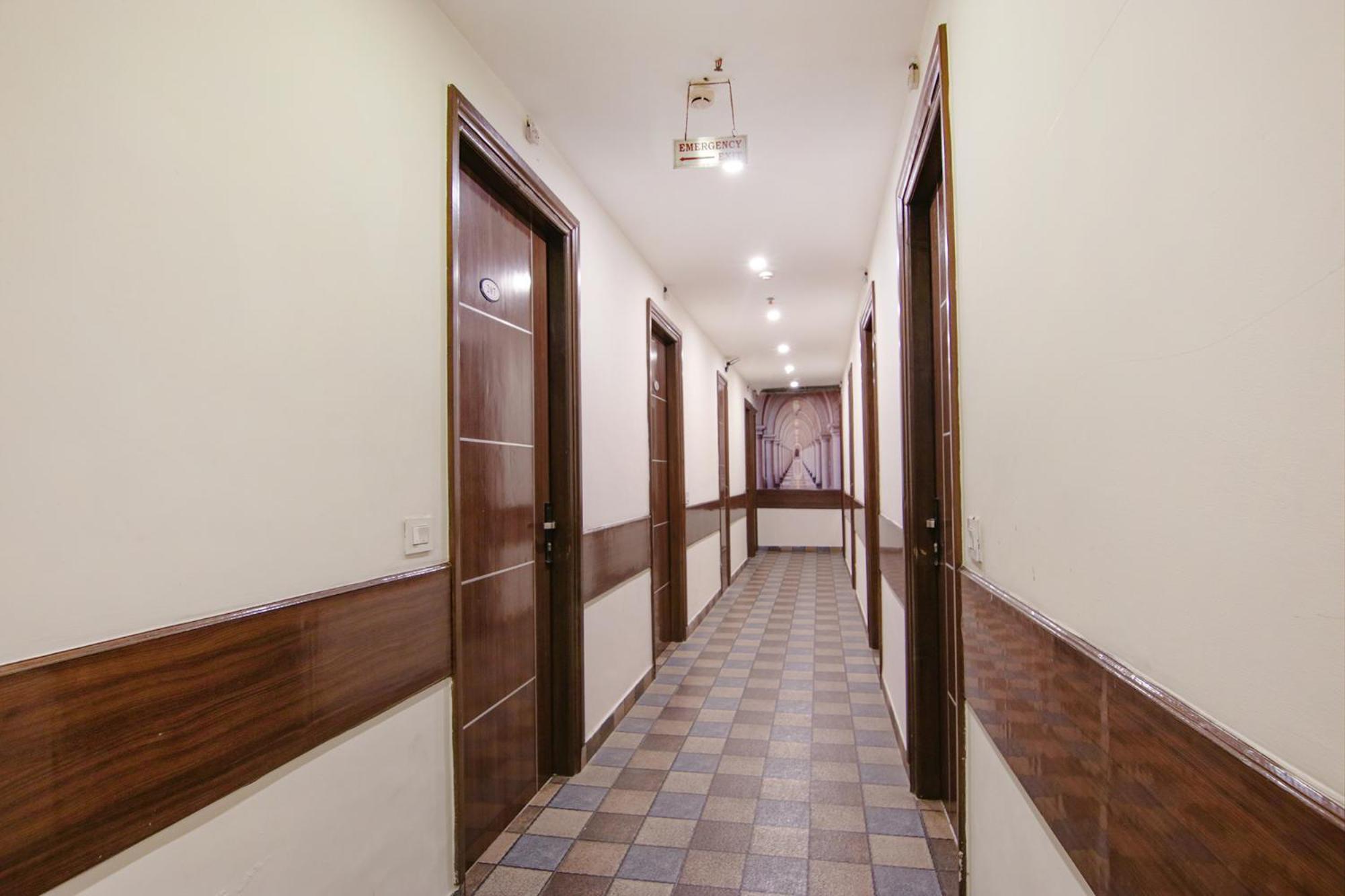 OYO 81174 Hotel Lime Wood Mohali Buitenkant foto