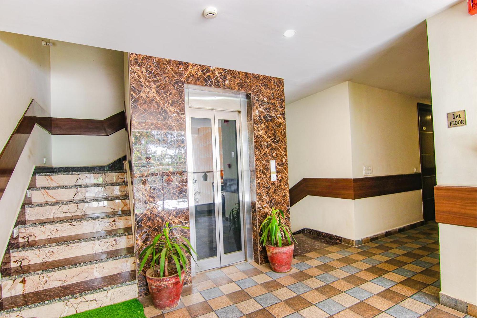 OYO 81174 Hotel Lime Wood Mohali Buitenkant foto